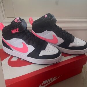 NIKE COURT BOROUGH MID 2 Black & Pink Youth 6 Like New